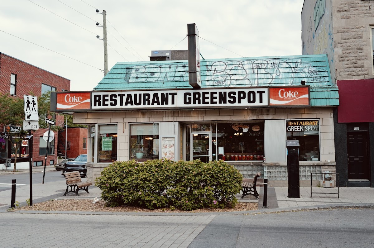 Greenspot Restaurant - Smoked Meat - Breakfast - Burgers